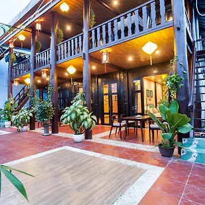 An Bang Stilt House , Hoi An Vietnam